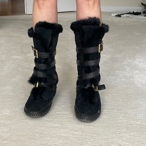 Tory Burch Faux fur lined boots